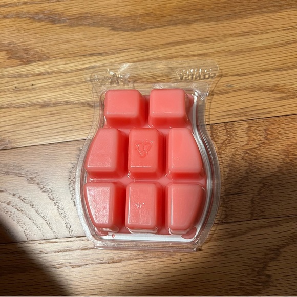 Scentsy spring forward wax bar - Picture 2 of 2